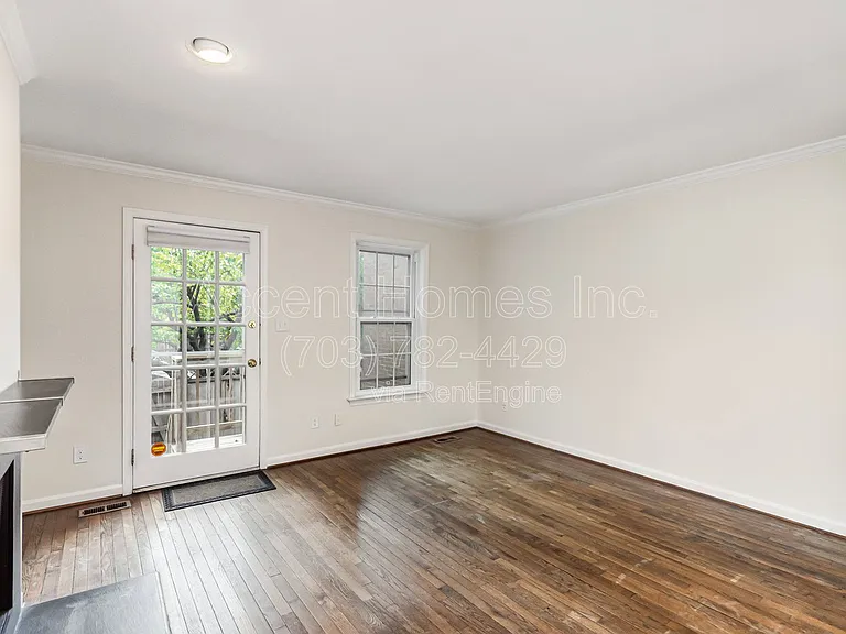 449 Old Town Ct — Photo 5