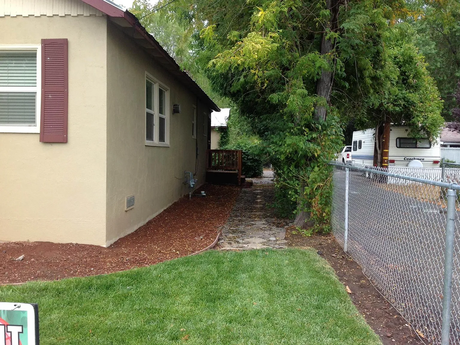 3 bed, 1066 sqft, $1,275 — Photo 2