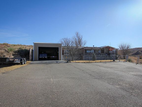 4th image of 203 Canyon Creek Dr