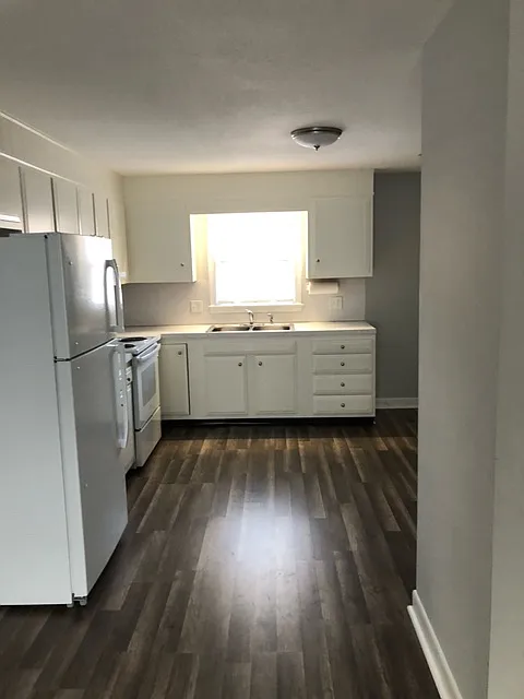 5 Lawrence Ave