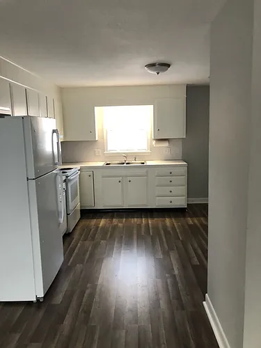 5 Lawrence Ave Photo 1