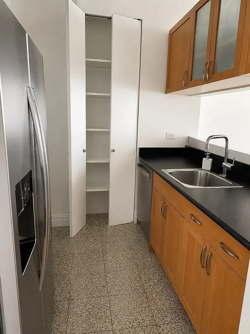 401 East 60th Street — Photo 4
