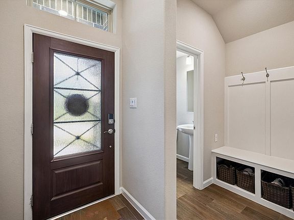 3rd image of 388 Rise Ln