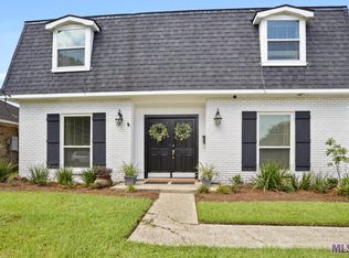 910 Hearthstone Dr, Baton Rouge, LA 70806