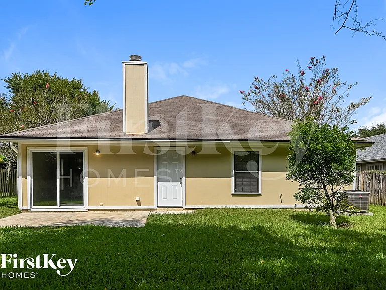 4576 Antler Hill Dr E — Photo 15