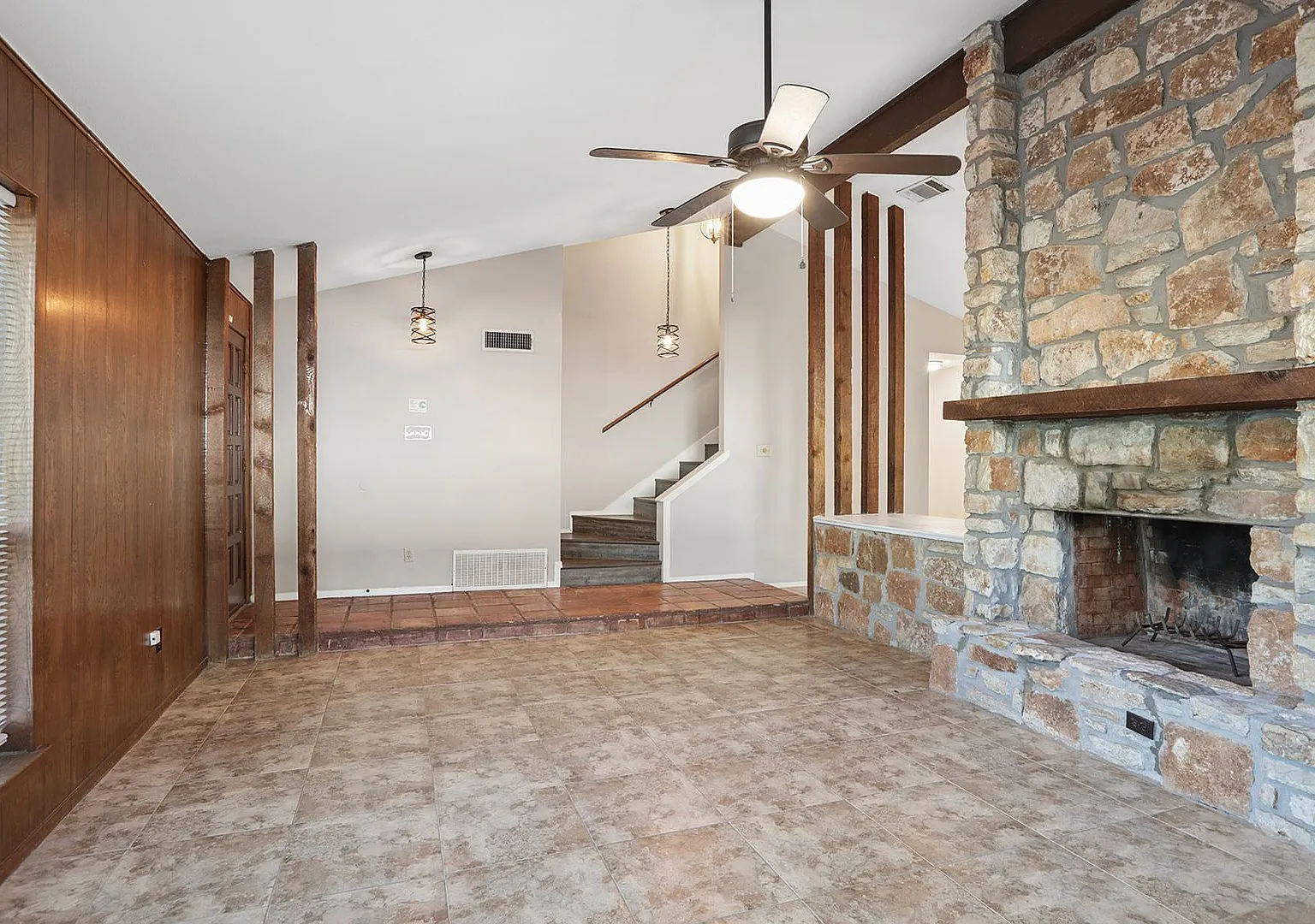 Corner-Lot Charm with a Balcony View — Photo 3