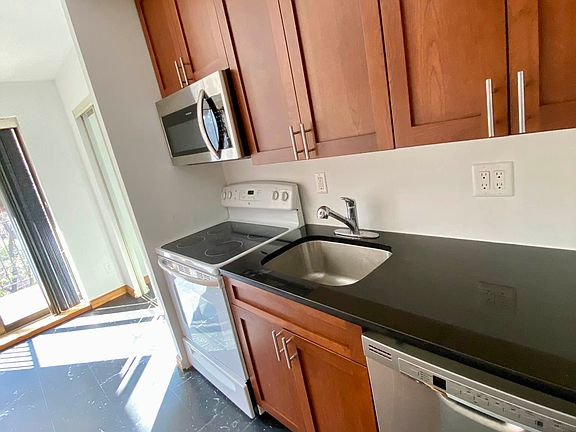 2nd image of 370 W 30th St APT 3a