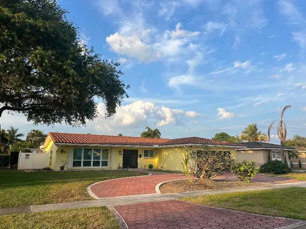 4901 Mckinley Street, Hollywood, FL 33021