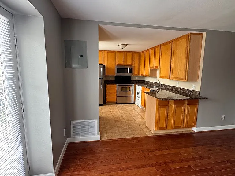 5630 Pershing Ave #36 — Photo 6
