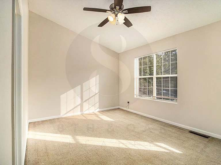5570 Fair Creek Way — Photo 16