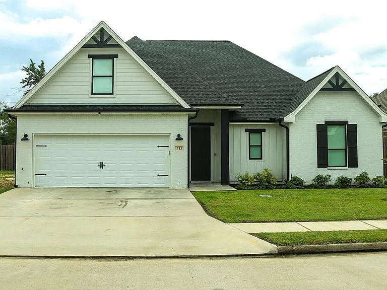 313 Mandavilla Way — Photo 2