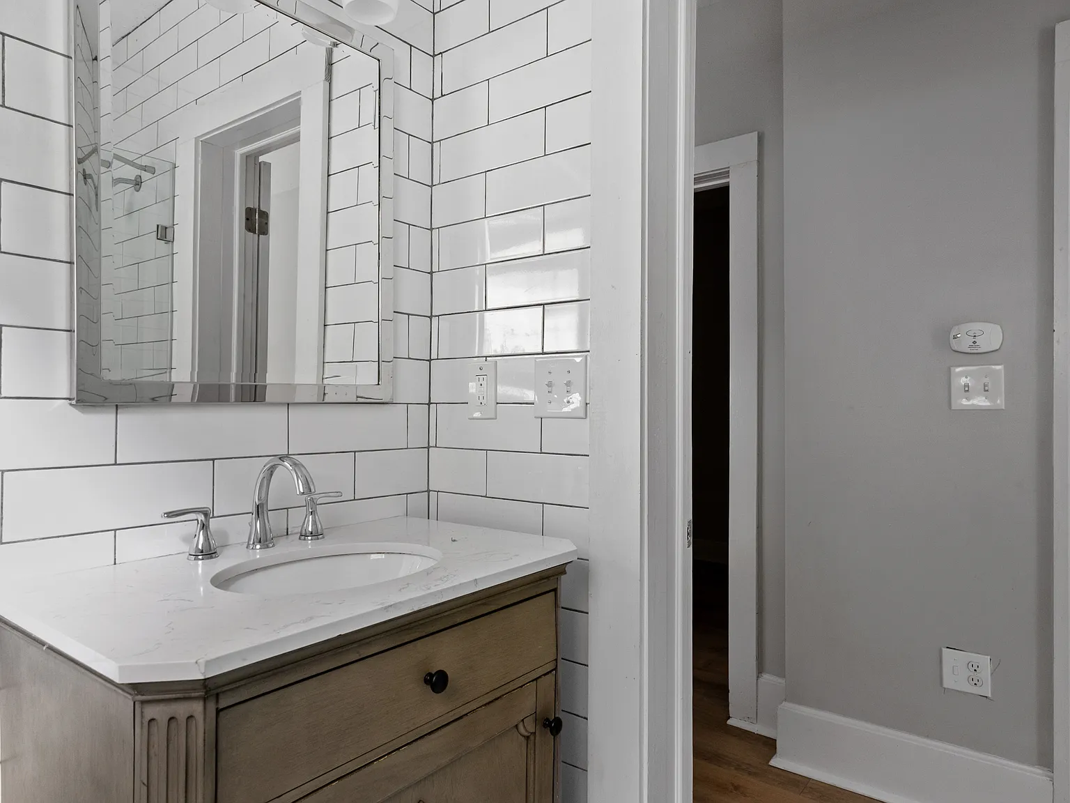 8 bed, 2772 sqft, $4,800 — Photo 4