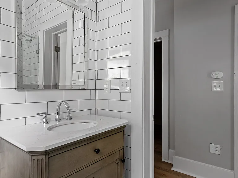 448 Hamilton St — Photo 6