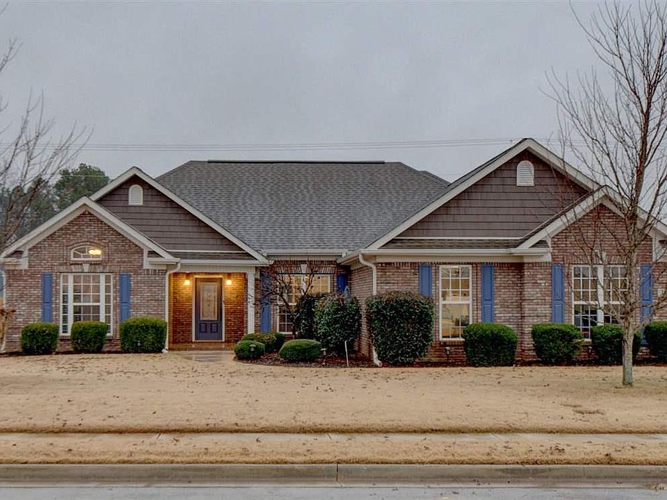 1st image of 202 Wes Ashley Dr