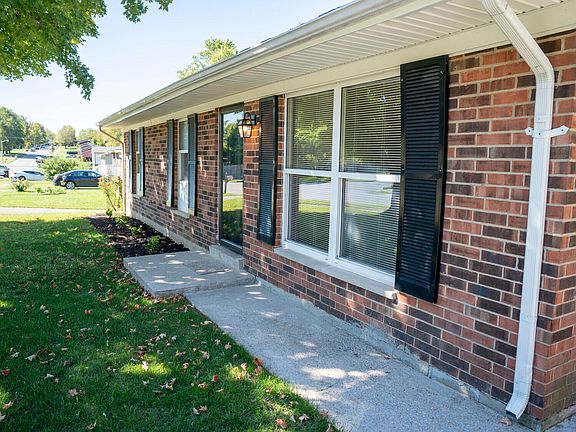 3rd image of 1683 Costigan Dr