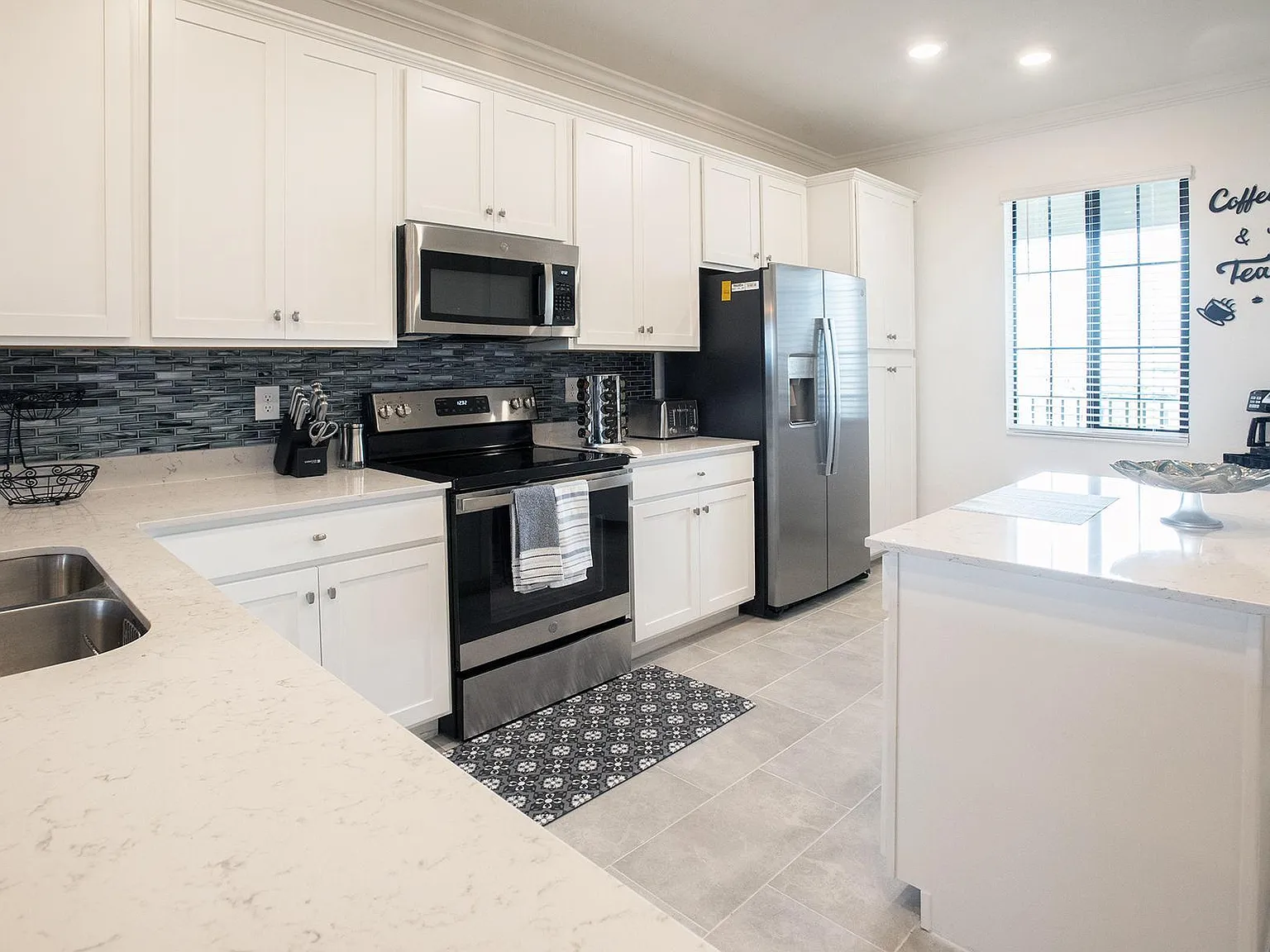 2 bed, 1239 sqft, $2,550 — Photo 3