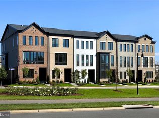 20303 Savin Hill Dr, Ashburn, VA 20147