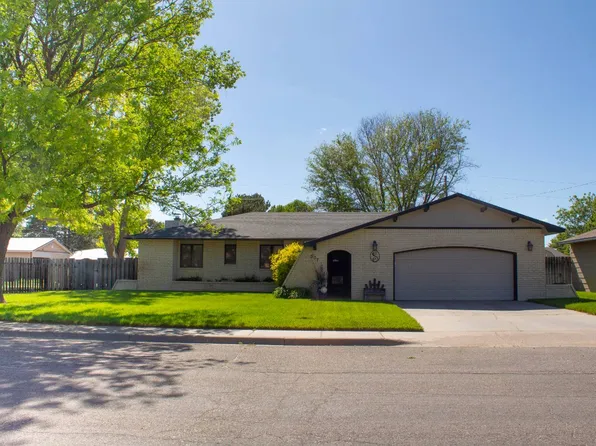 507 Eastridge Rd, Lakin, KS 67860