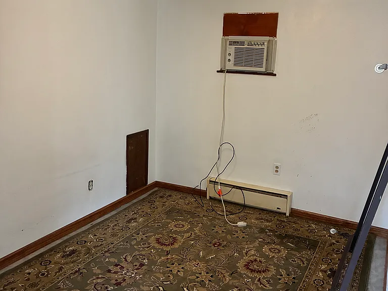 770 W Chestnut St #2 — Photo 3