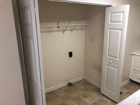 5th image of 418-420 Westbridge Dr #418