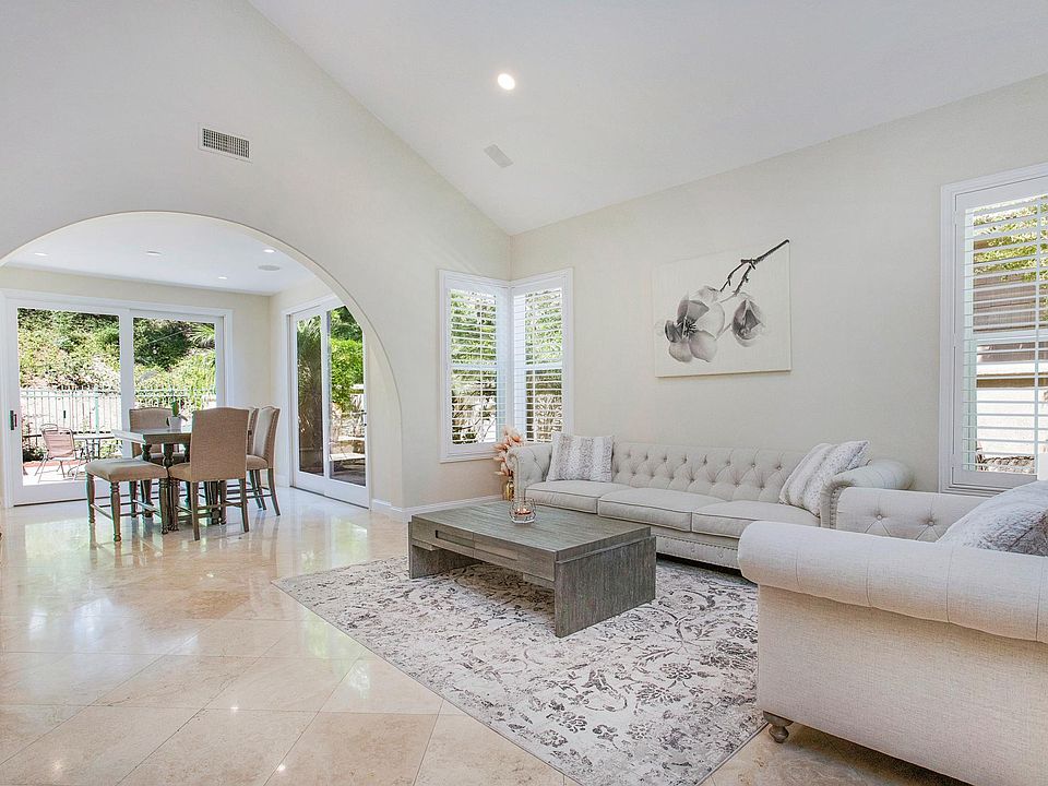 Bright, beautiful, clean, well-maintained home.