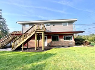 401 Moon Clinton Rd #4, Coraopolis, PA 15108