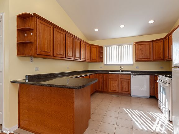 3rd image of 509 Greenwood Dr