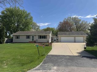 2857 Happy Valley Rd, Sun Prairie, WI 53590