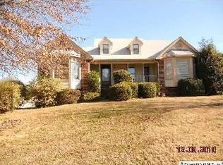 107 Hazelcrest Rd, Hazel Green, AL 35750