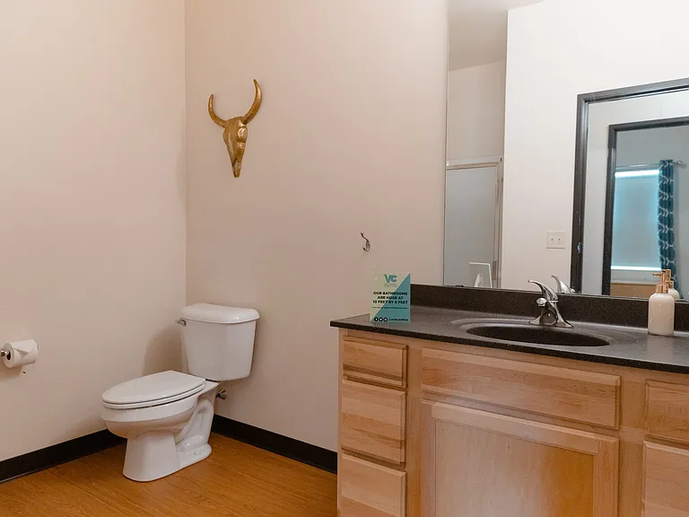 325 Campus Dr #104 — Photo 15