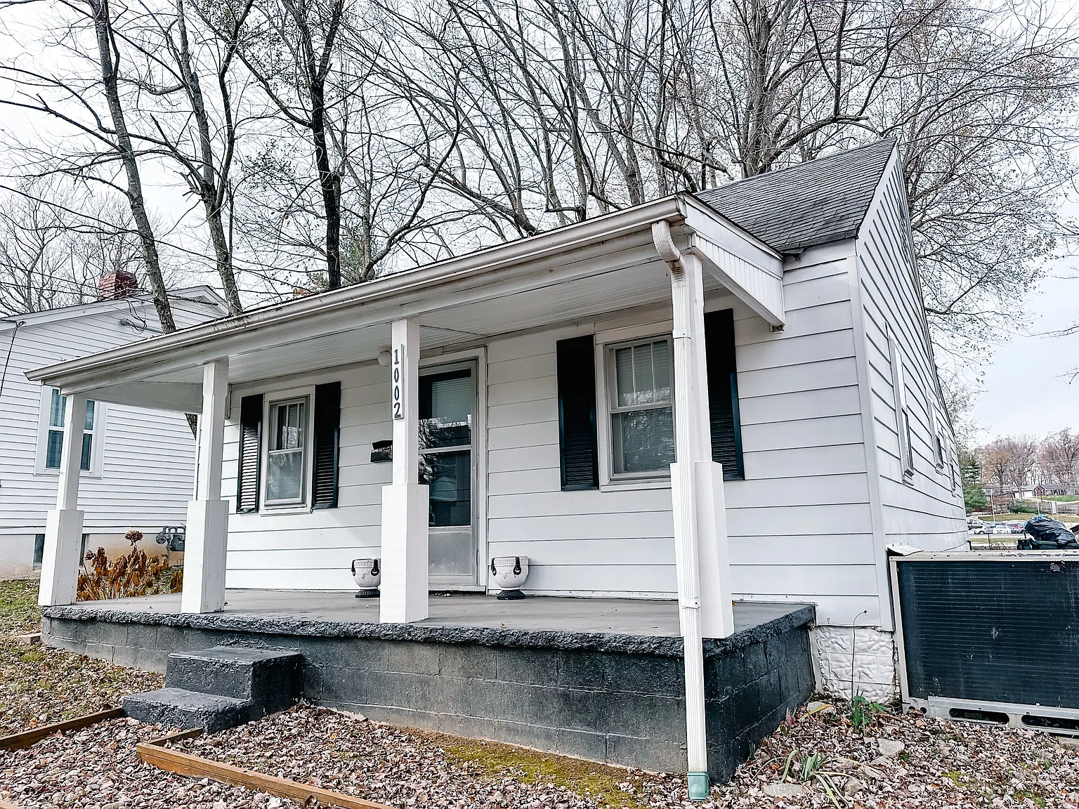 1002 N Main - 1 — Photo 1