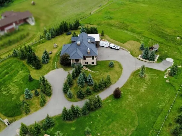 31210 E Woodland Way, Rocky View County, AB T3R 1G5