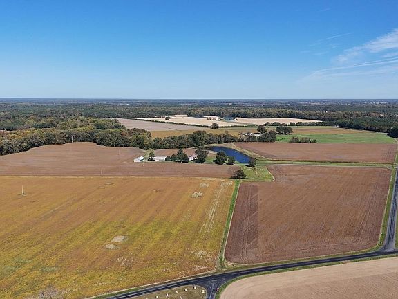 4th image of 3750 Windy Hill Rd