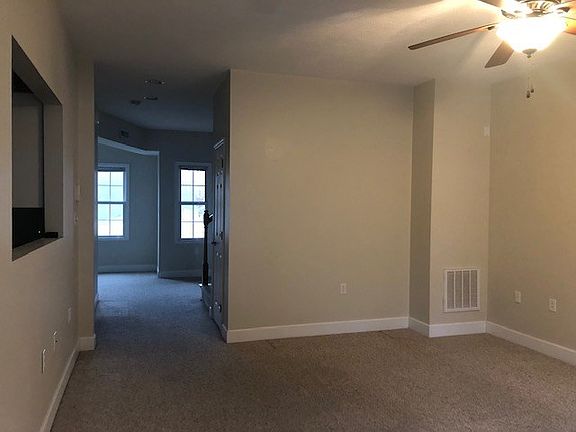 3rd image of 94 Gardenside Blvd