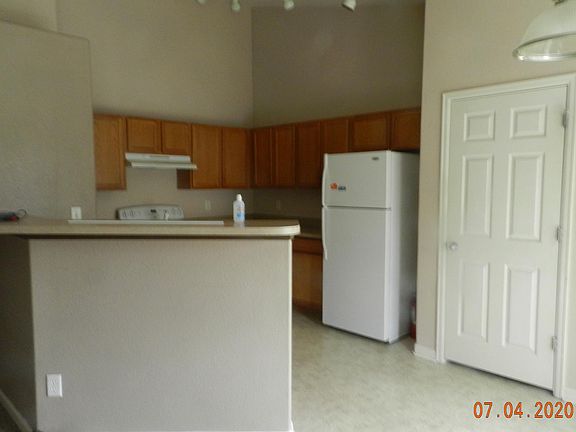 3rd image of 5551 29th St Unit 324