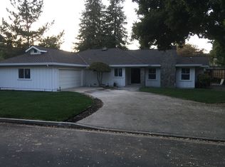 1084 Baitx Dr, Moraga, CA
