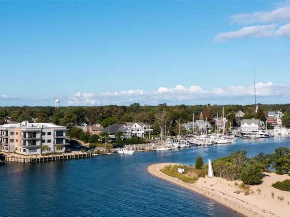 123 Sterling Avenue #2, Greenport, NY 11944
