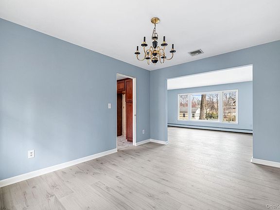 4th image of 141 Dederer Street