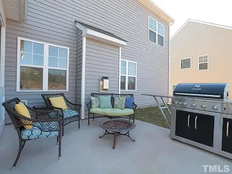 54 Genoa Ln — Photo 16