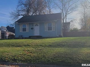 310 E Adams St, Washington, IL 61571