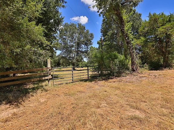 3rd image of 42219 Cedar Creek Rd