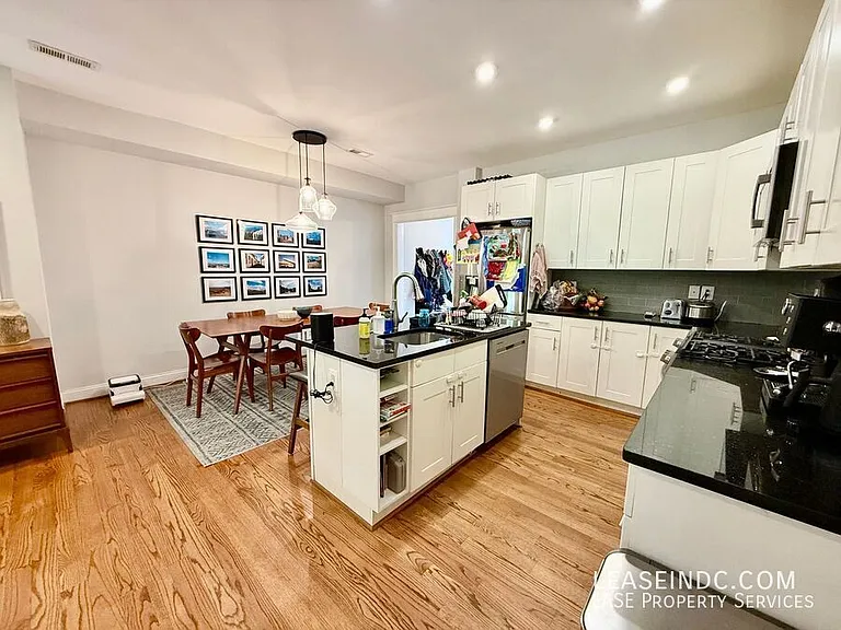 1414 Oak St NW — Photo 7