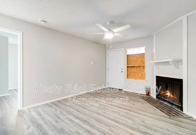 107 Meudon St #D — Photo 17
