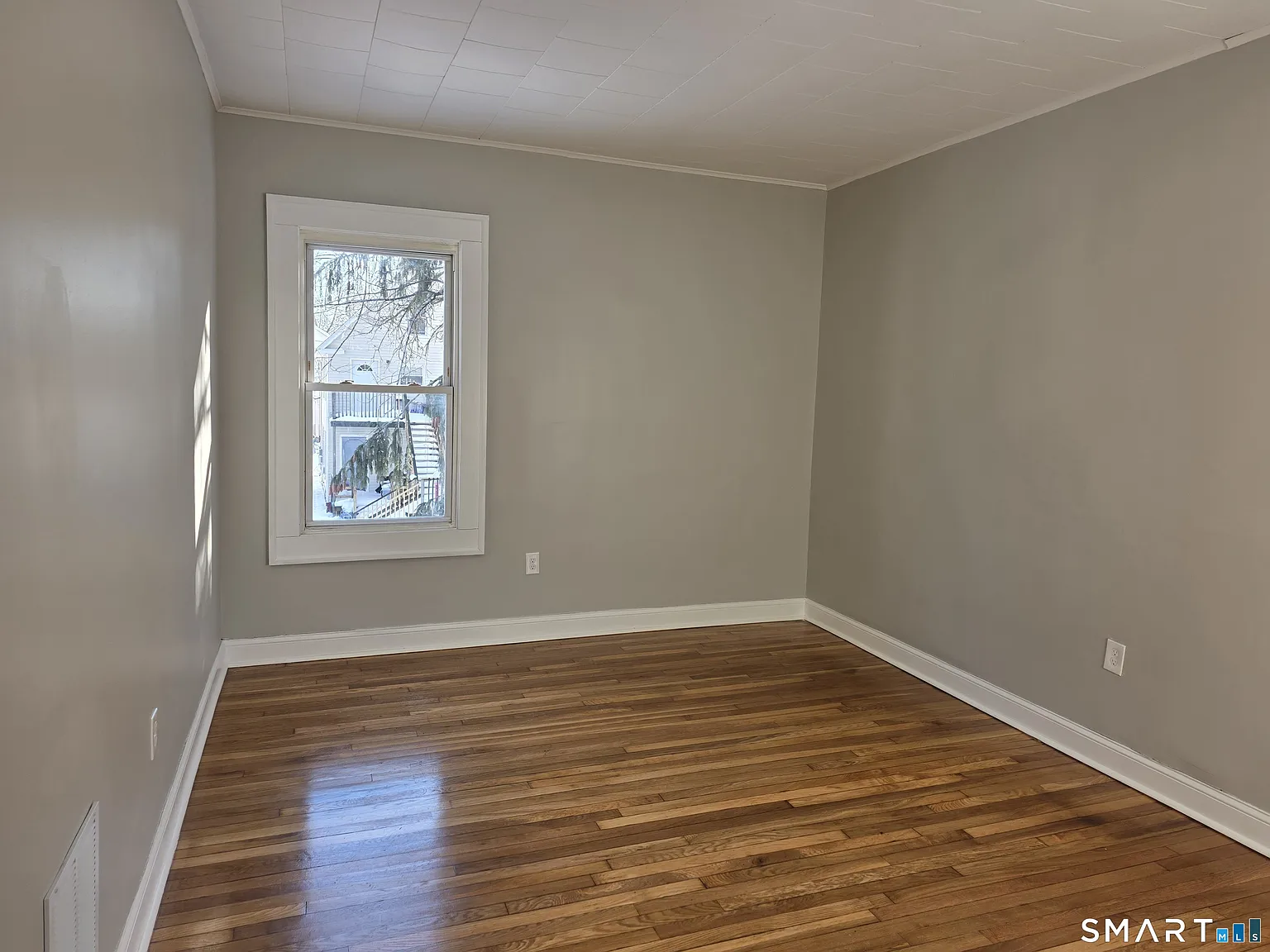 2 bed, 1.0 bath, 960 sqft, $1,600 — Photo 4