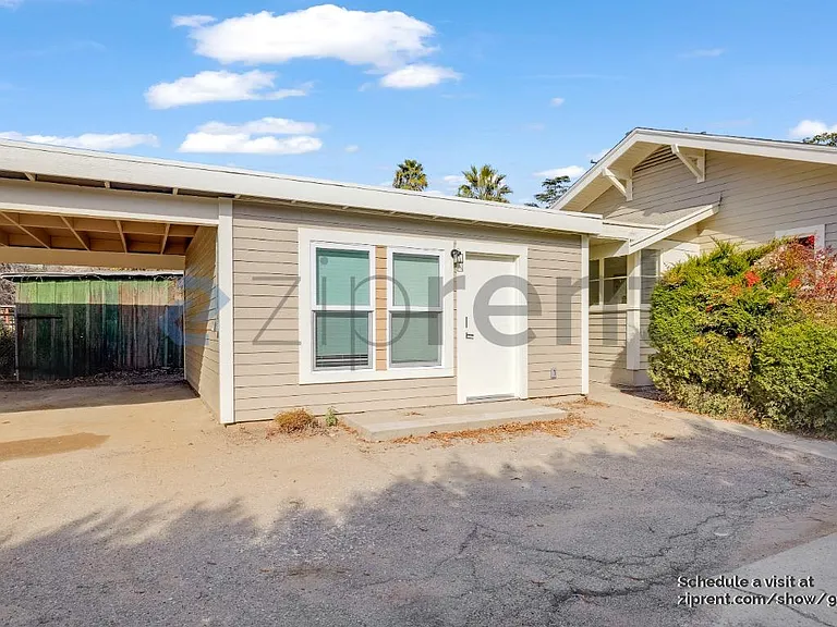 1815 San Andres St #B — Photo 13
