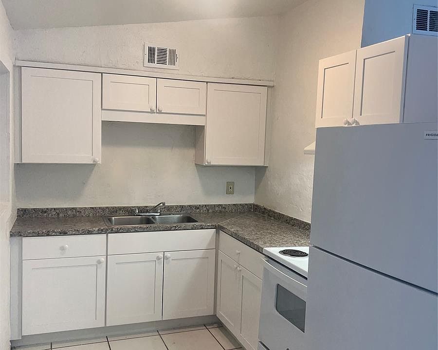 2nd image of 1412 NW 19th Ave
