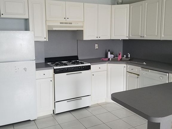 3rd image of 21 Ocean Ave #A