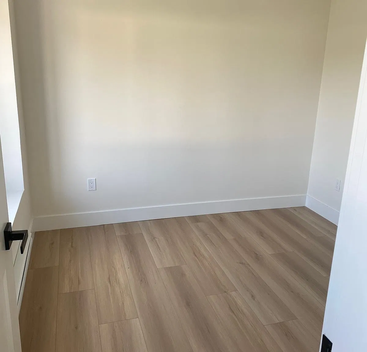 2 bed, 700 sqft, $2,888 — Photo 2