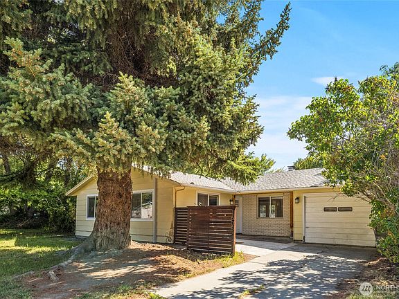 3rd image of 1608 N Glen