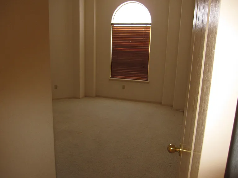 564 Canyon Point Rd — Photo 15